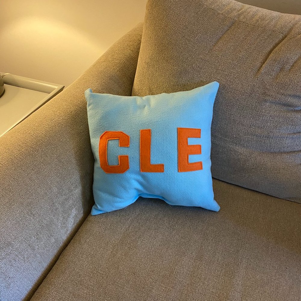 Cleveland‎ / CLE Light blue/ Orange pillow